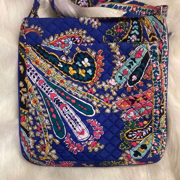 VERA BRADLEY crossbody!! - Picture 3 of 5